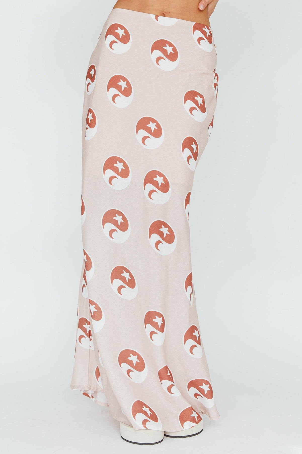 Just A Hunch Maxi Skirt Yin Yang Rose