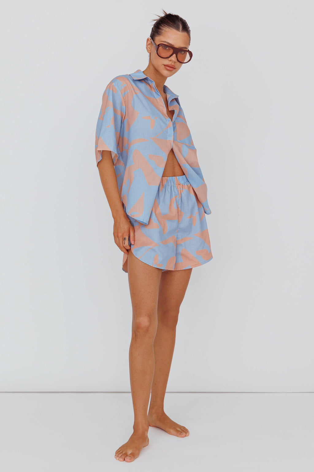 On Vacay Elastic Waist Shorts Print Blue