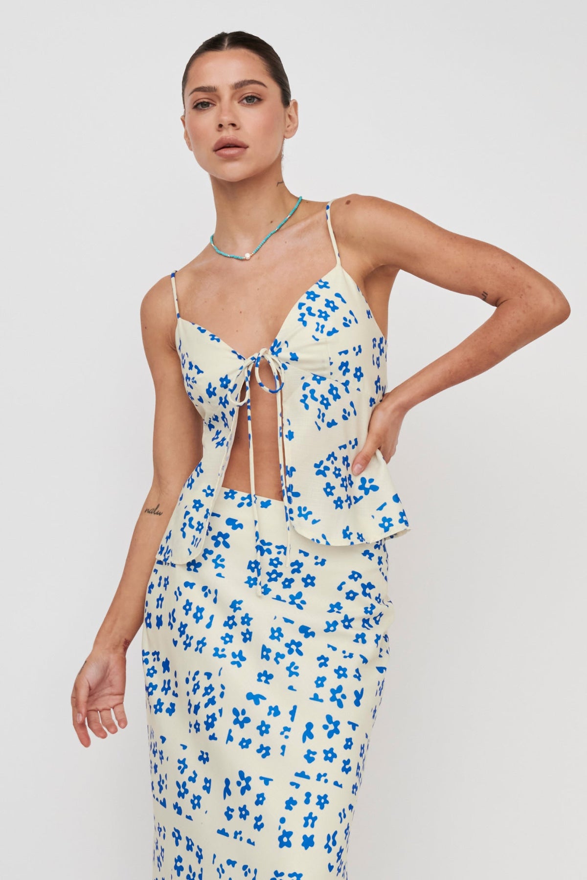 Heart & Soul Tie Front Top Floral Cream